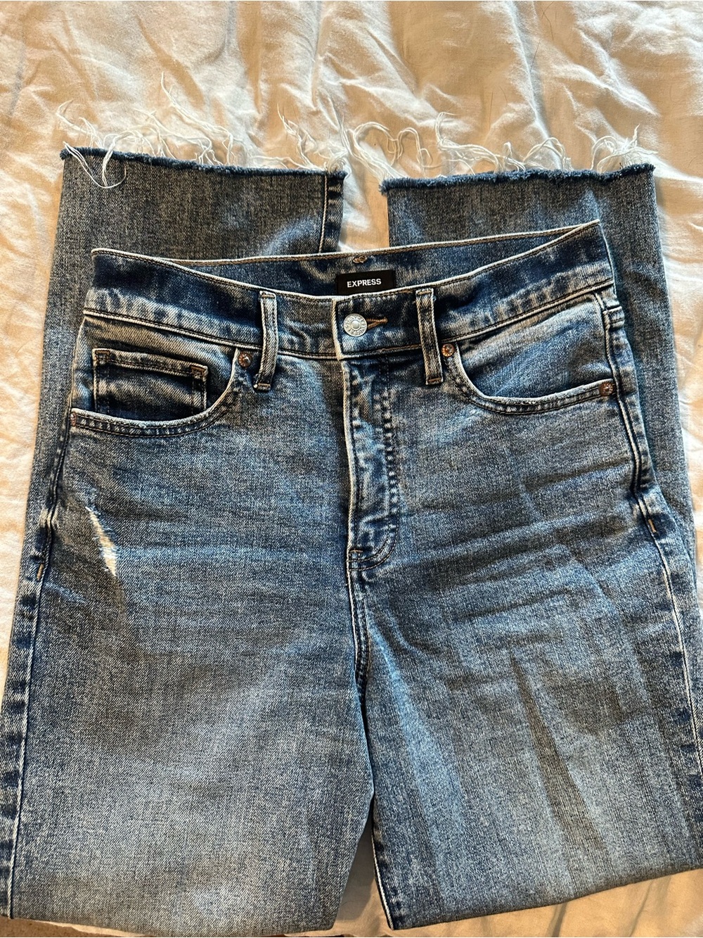 Express distressed cropped straight leg jeans